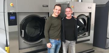 Wasserij en stomerij Exces